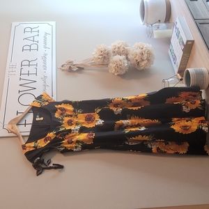 Vintage women's sunflower print dress
